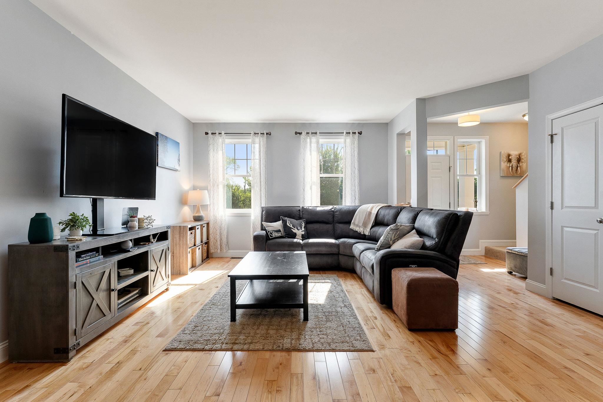 472 Zephyr Road Williston, VT 05495 - Photo 5 of 49