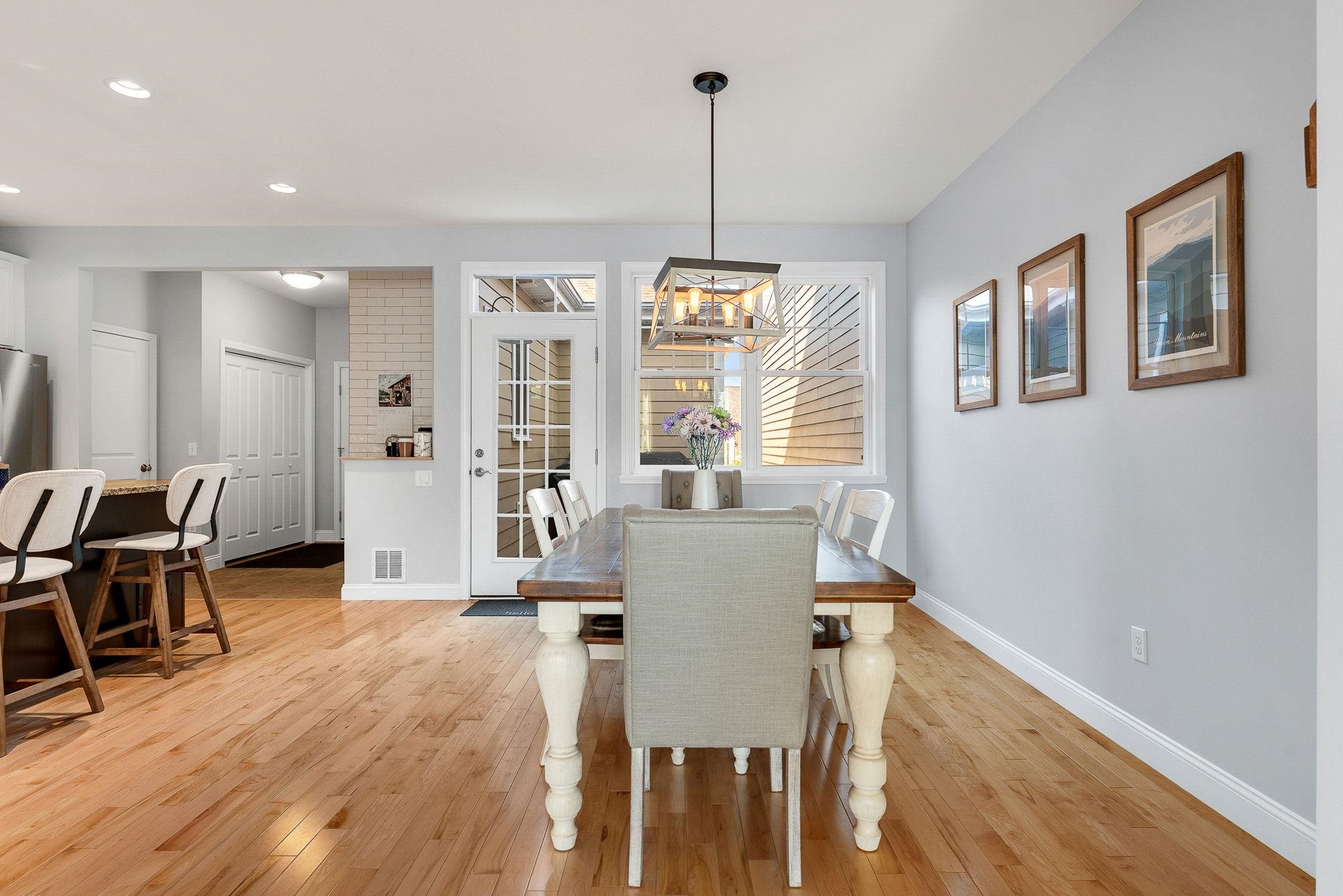 472 Zephyr Road Williston, VT 05495 - Photo 9 of 49