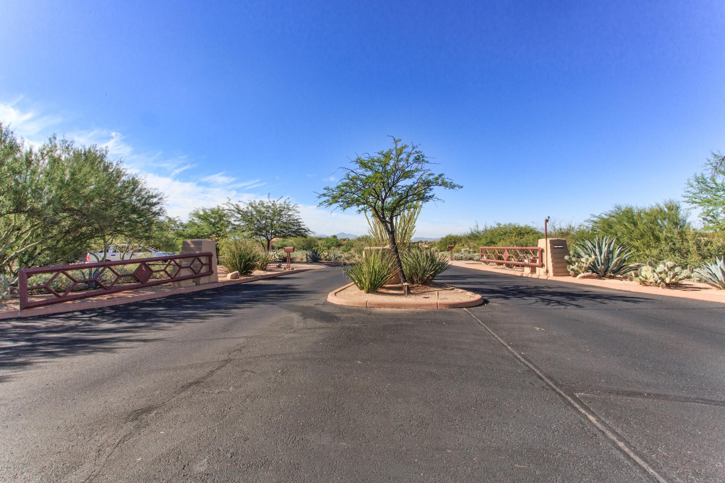 12057 North Solitude Ridge Place Tucson, AZ 85755 - Photo 9 of 45