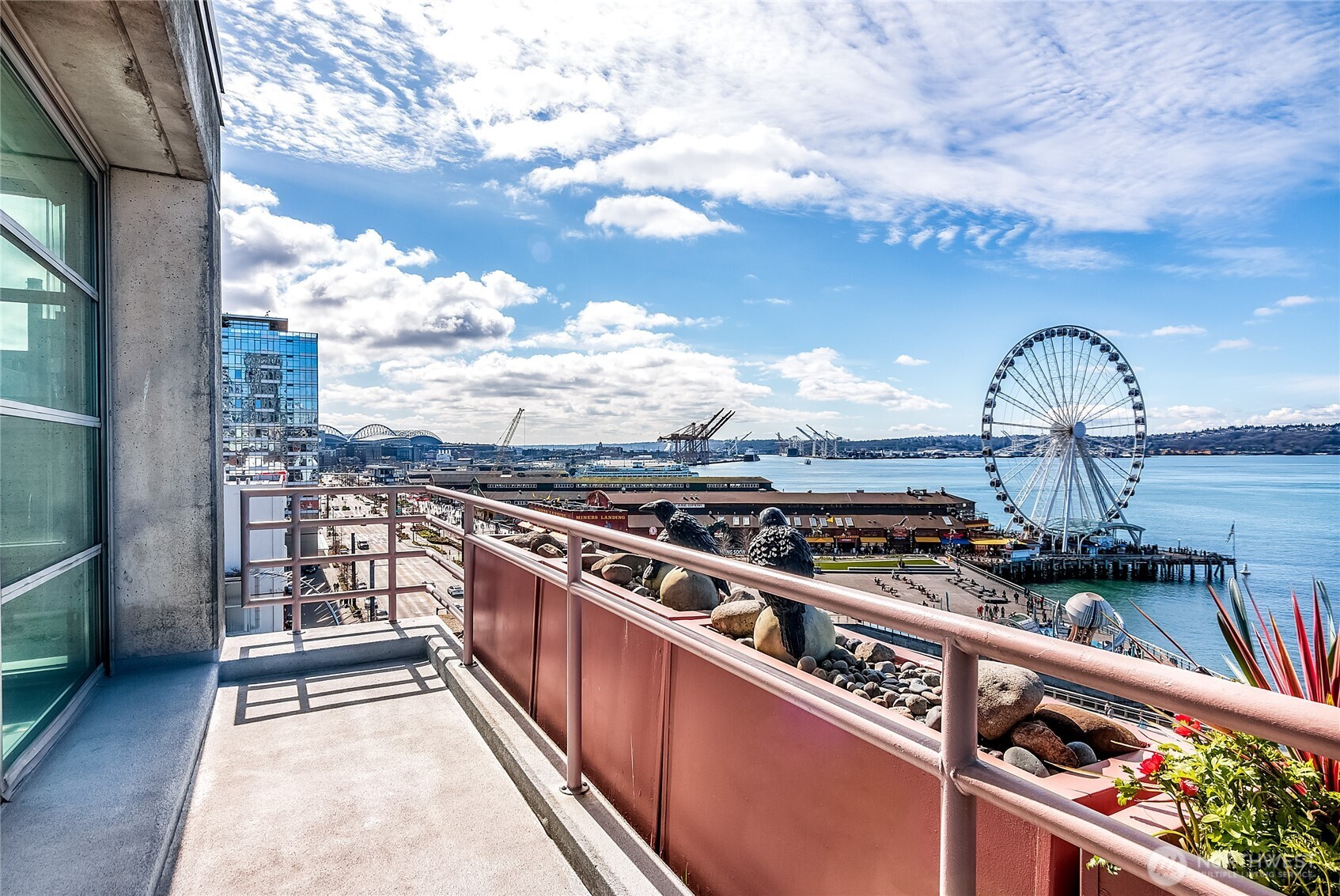 1425 Western Avenue, Unit U403 Seattle, WA 98101 - Photo 1 of 40