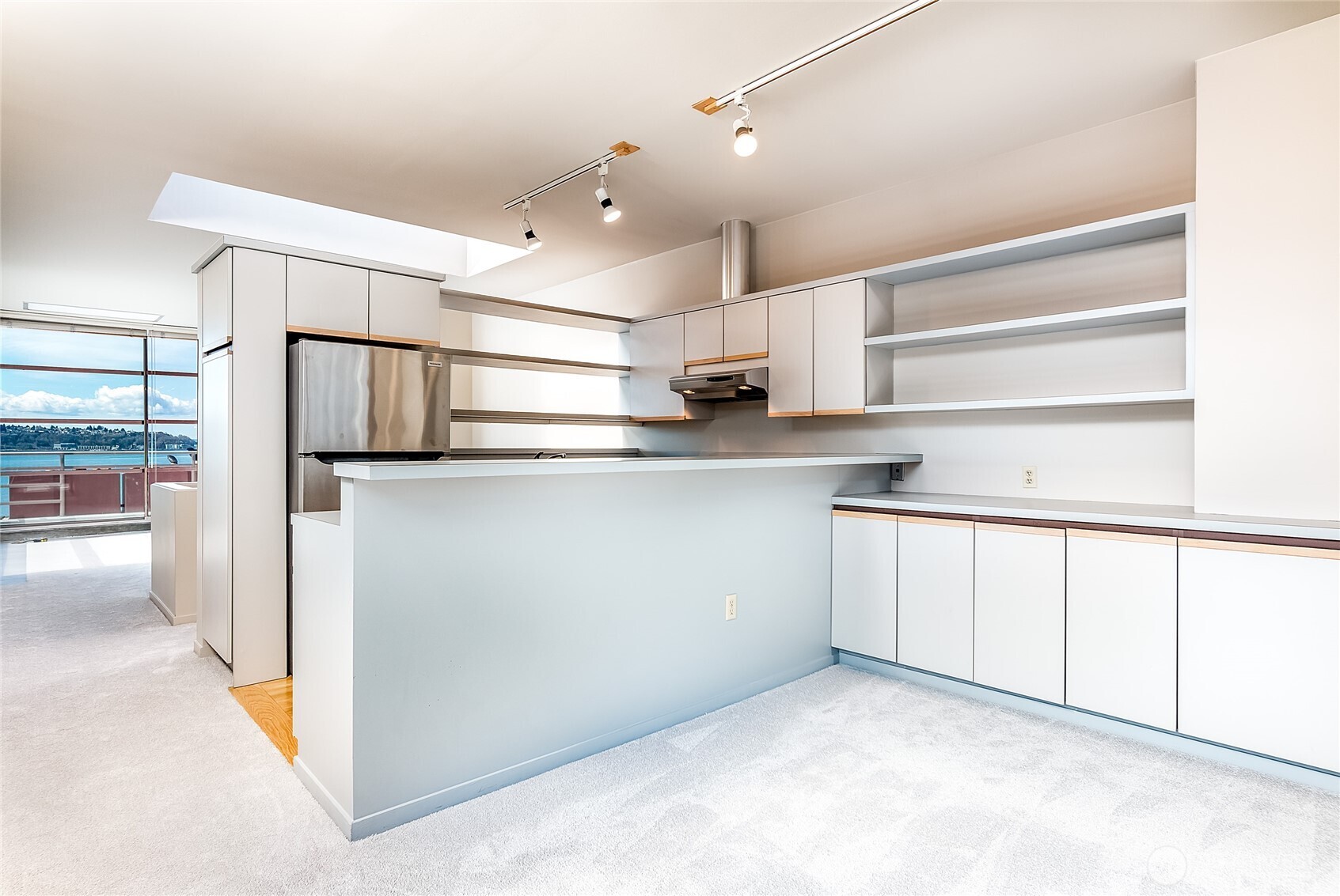 1425 Western Avenue, Unit U403 Seattle, WA 98101 - Photo 18 of 40