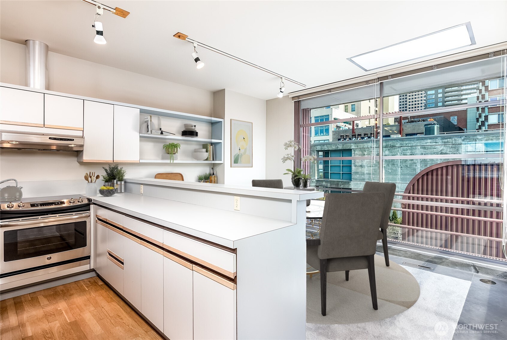 1425 Western Avenue, Unit U403 Seattle, WA 98101 - Photo 19 of 40