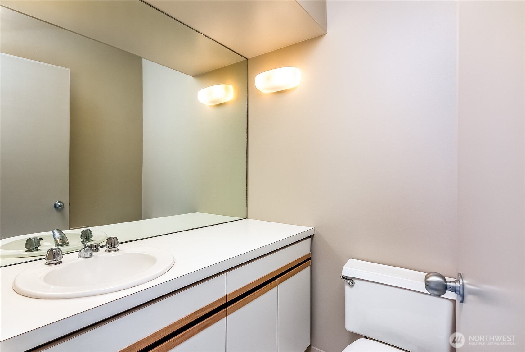 1425 Western Avenue, Unit U403 Seattle, WA 98101 - Photo 27 of 40