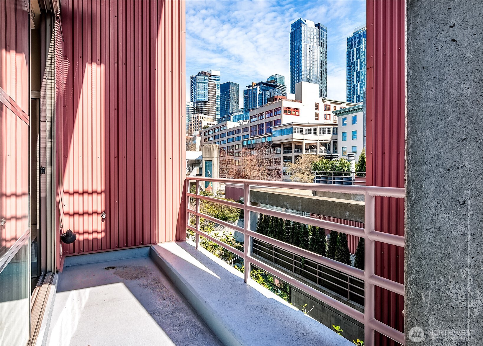 1425 Western Avenue, Unit U403 Seattle, WA 98101 - Photo 30 of 40
