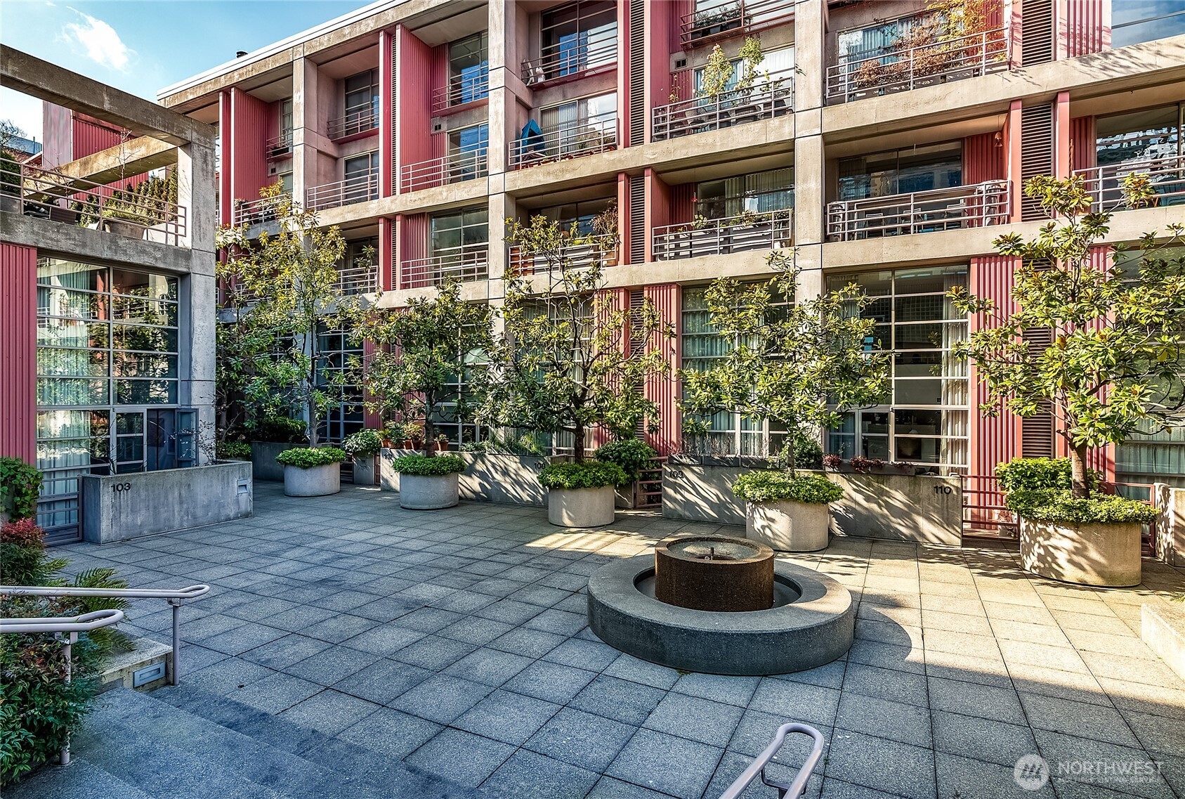 1425 Western Avenue, Unit U403 Seattle, WA 98101 - Photo 37 of 40