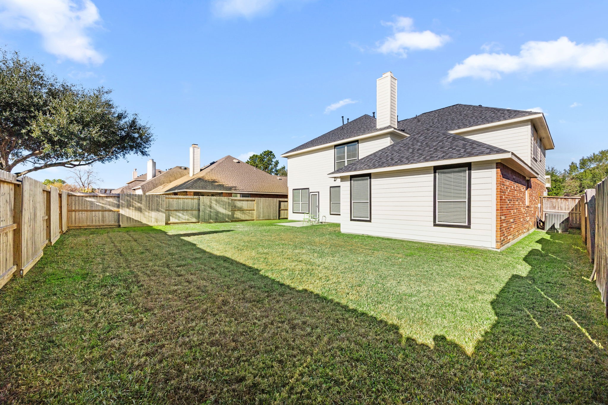 6911 Hamilton Falls Lane Spring, TX 77379 - Photo 40 of 42 a house view with a garden space