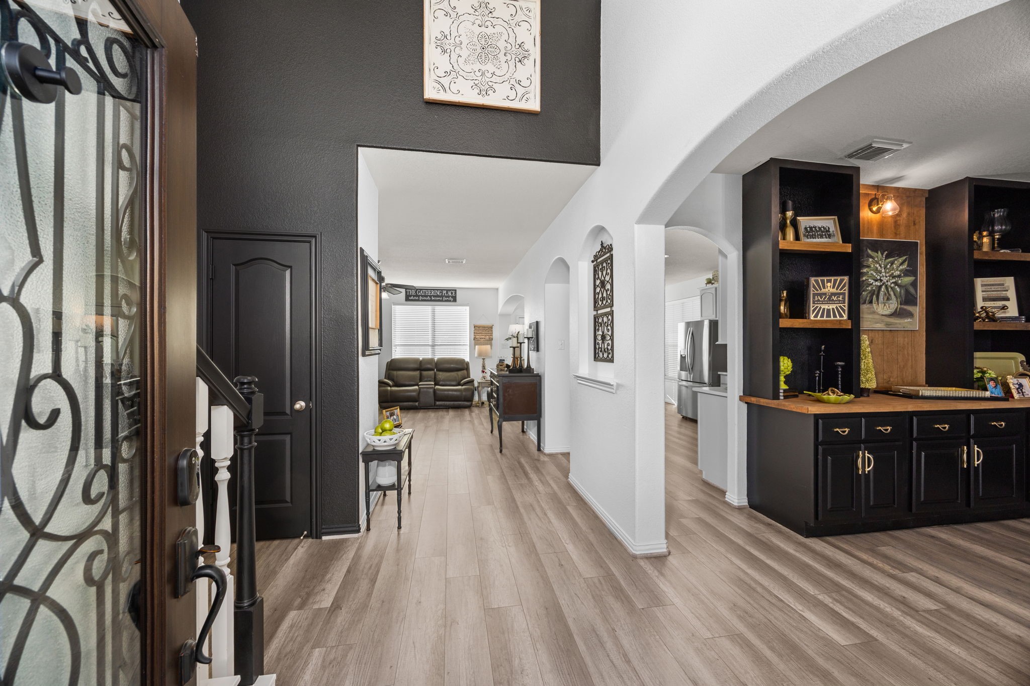 6911 Hamilton Falls Lane Spring, TX 77379 - Photo 5 of 42 a view of a living room