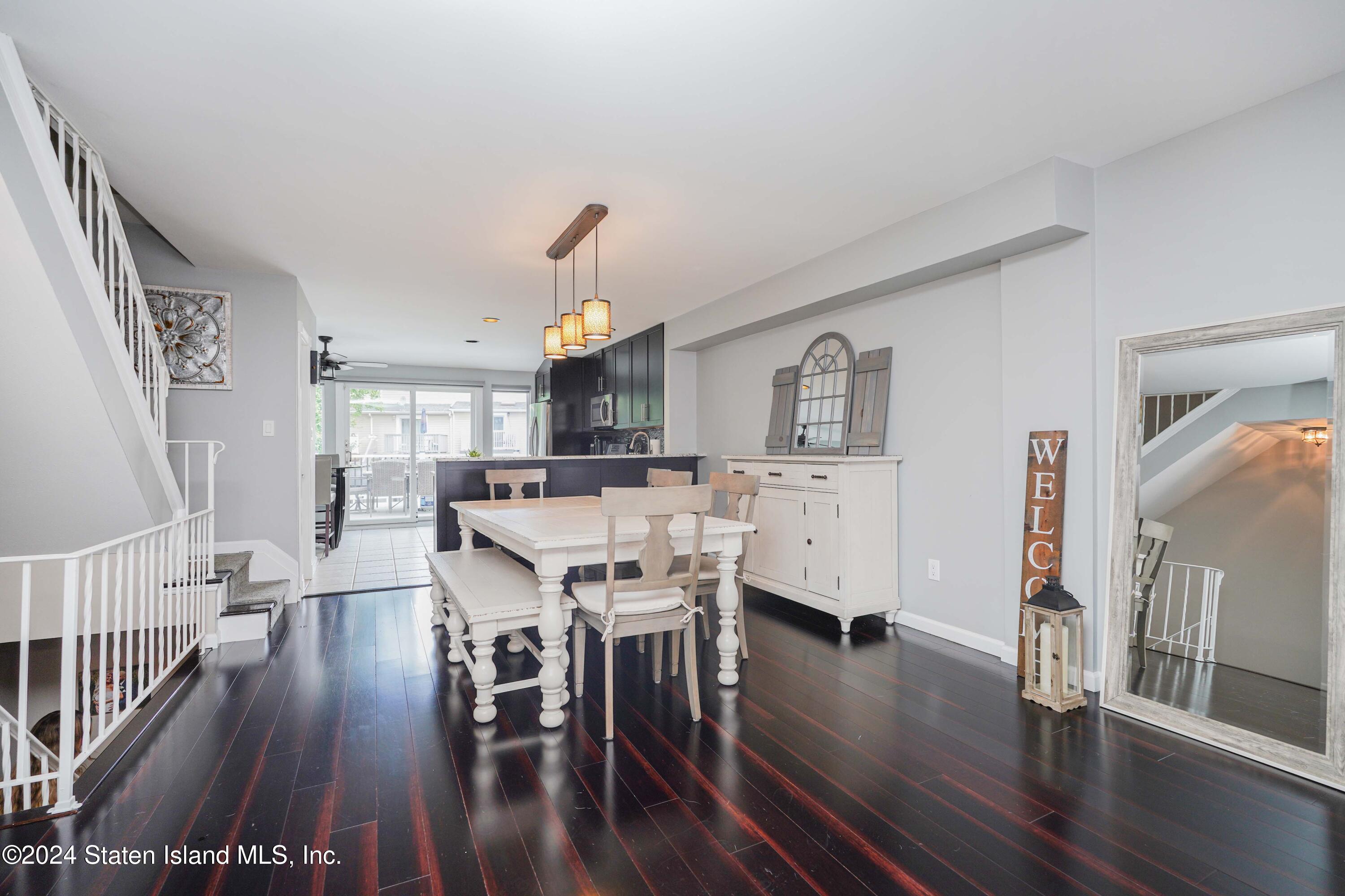 202 Pembrook Loop Staten Island, NY 10309 - Photo 12 of 41 Photo Oct 05 2024, 10 31 17 PM