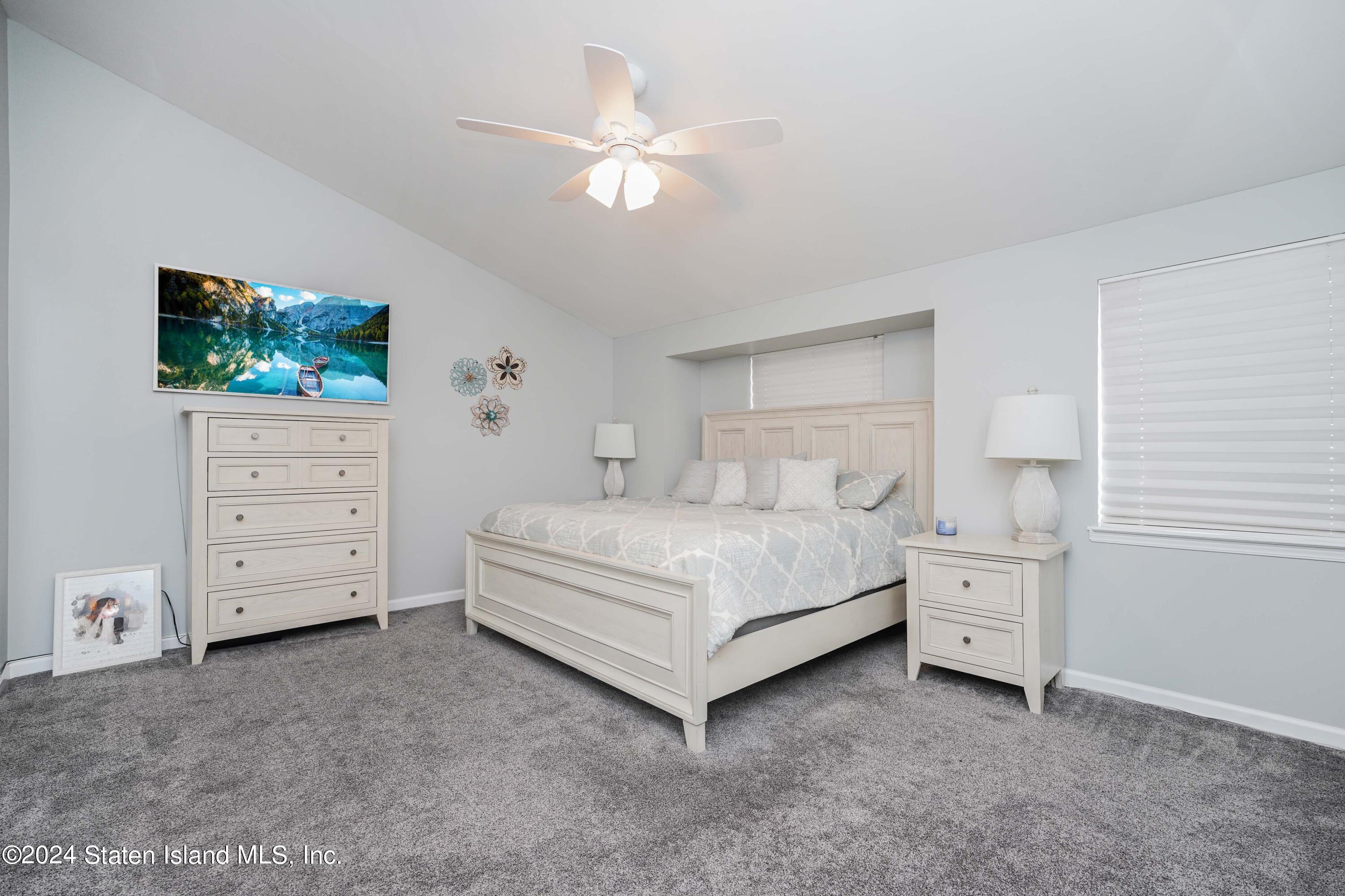 202 Pembrook Loop Staten Island, NY 10309 - Photo 17 of 41 Photo Oct 05 2024, 10 24 53 PM