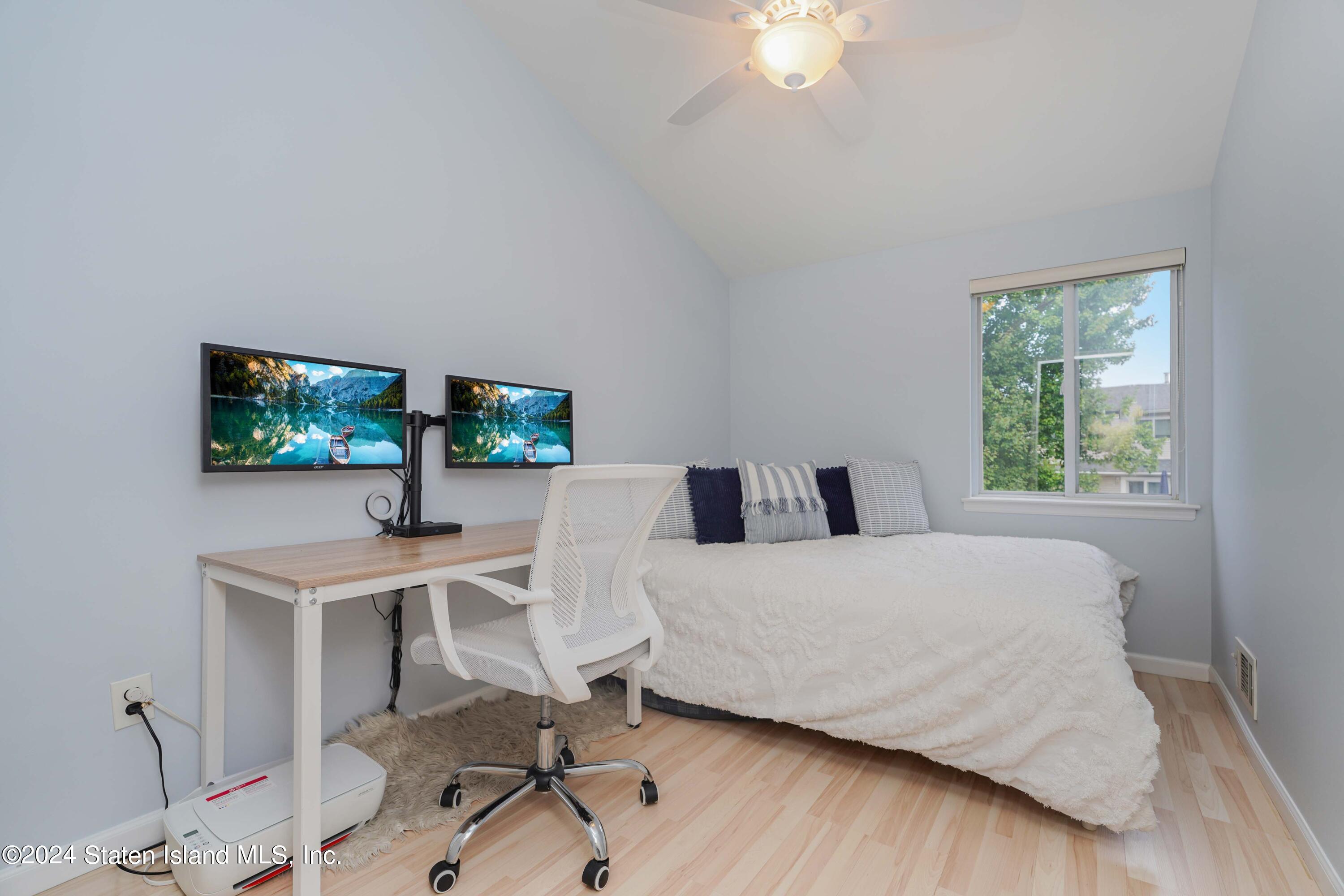 202 Pembrook Loop Staten Island, NY 10309 - Photo 22 of 41 Photo Oct 05 2024, 10 25 52 PM (1)