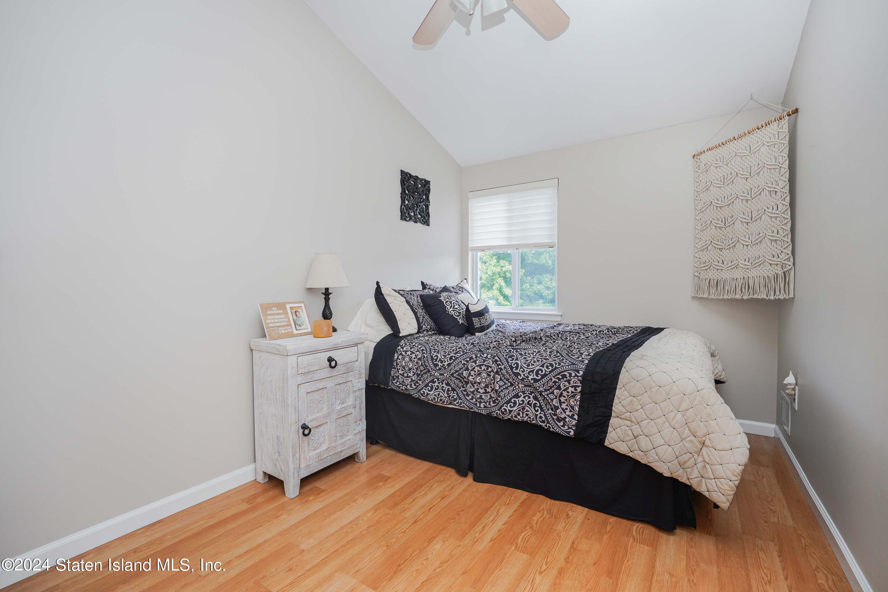 202 Pembrook Loop Staten Island, NY 10309 - Photo 26 of 41 Photo Oct 05 2024, 10 26 34 PM