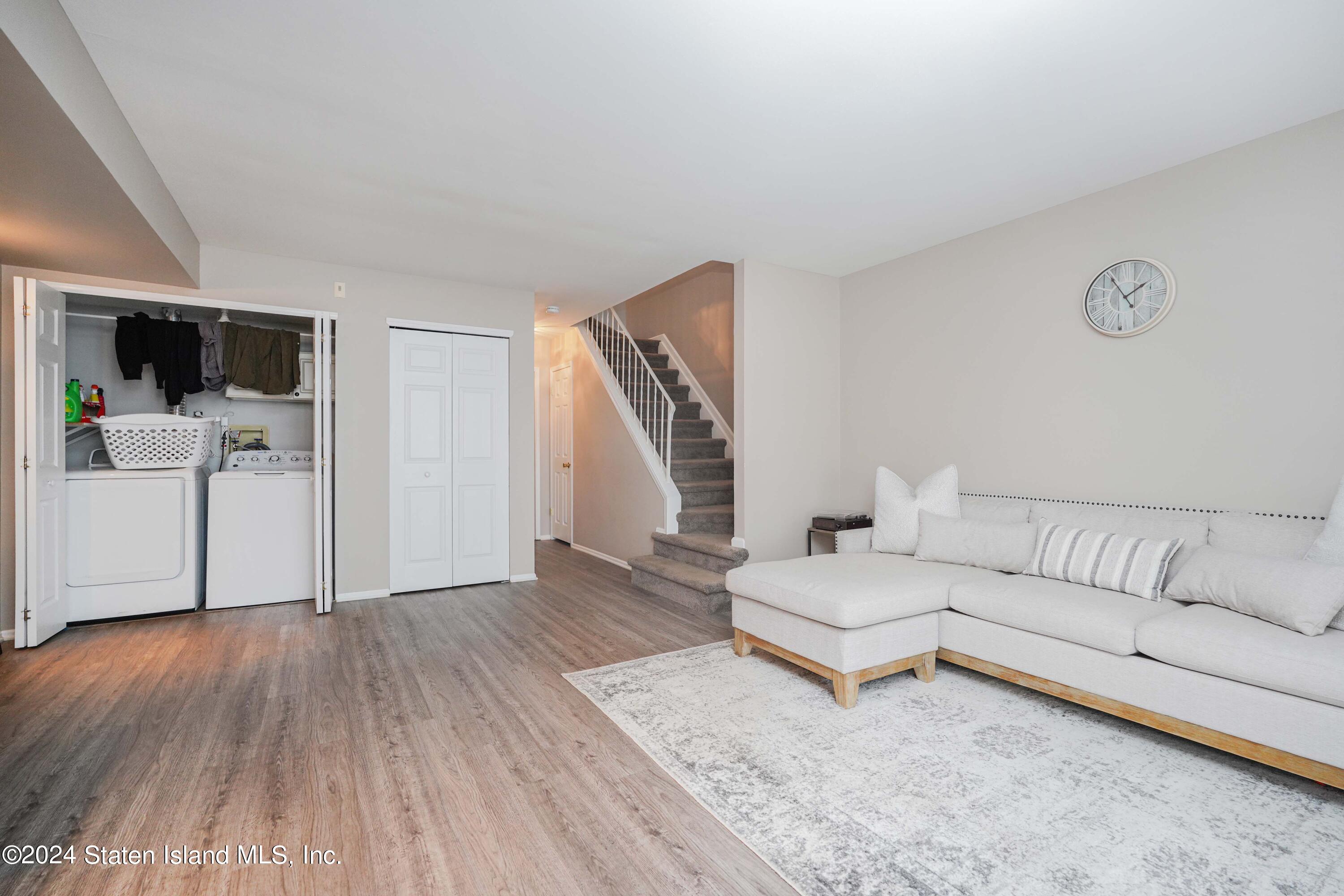 202 Pembrook Loop Staten Island, NY 10309 - Photo 30 of 41 Photo Oct 05 2024, 10 27 41 PM