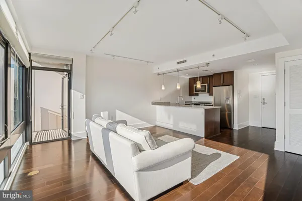 $799,900 | 2818 Connecticut Avenue Northwest, Unit 502, Washington, DC 20008