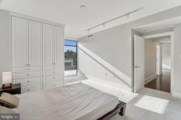 $799,900 | 2818 Connecticut Avenue Northwest, Unit 502, Washington, DC 20008