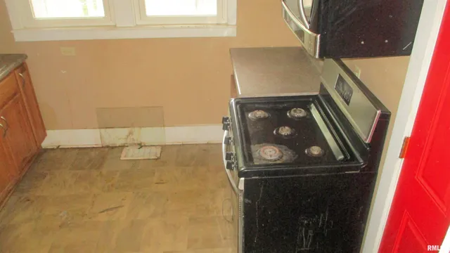 $30,000 | 1017 West Willcox Avenue, Peoria, IL 61604