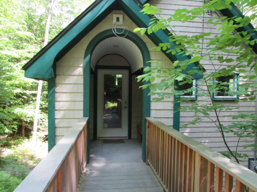 5 Shore Road Grafton, NH 03240 - Photo 4 of 11