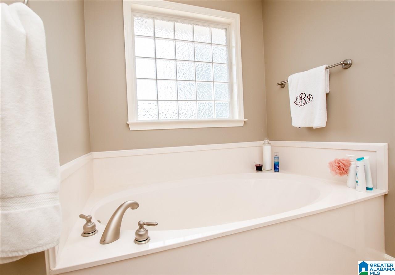 2051 Magnolia Road Leeds, AL 35094 - Photo 12 of 22