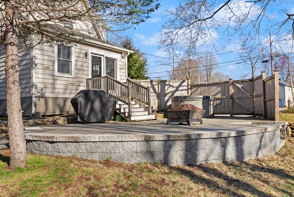 38 Weston Road Reading, MA 01867 - Photo 33 of 39 Gallery Image 33