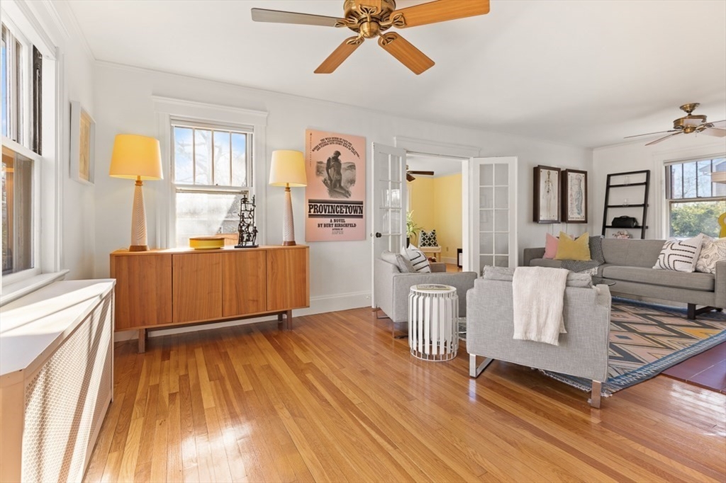 38 Weston Road Reading, MA 01867 - Photo 5 of 39 Gallery Image 5