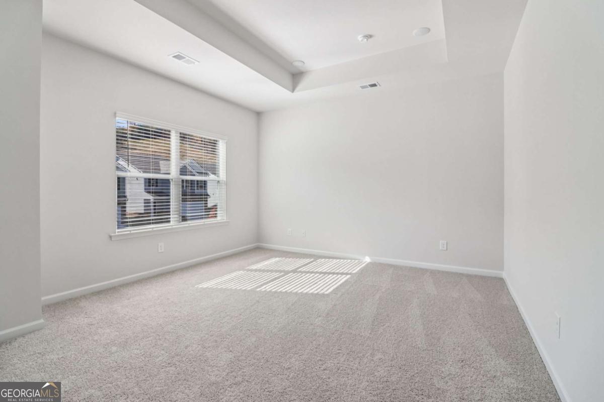 708 Shetland Trail Cartersville, GA 30121 - Photo 33 of 54 an empty room with windows