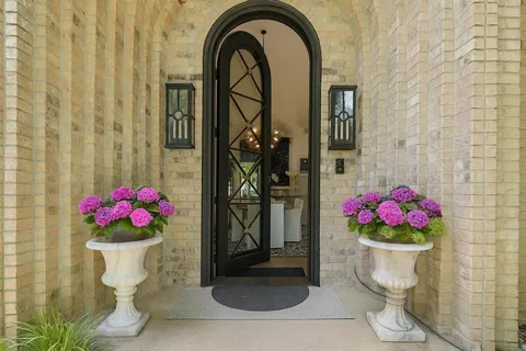 $749,000 | 1747 Crescent Lane, Duncanville, TX 75137