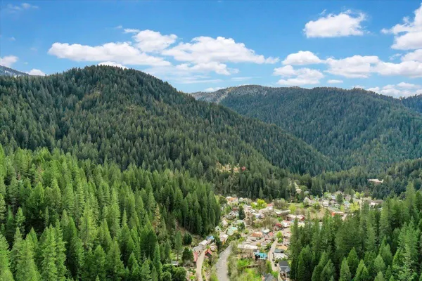 $89,000 | 118 East River Street, Downieville, CA 95936