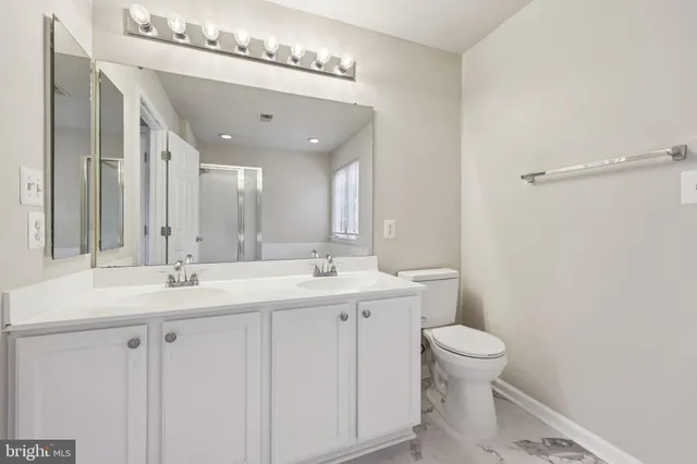 a view of a livingroom with an empty space