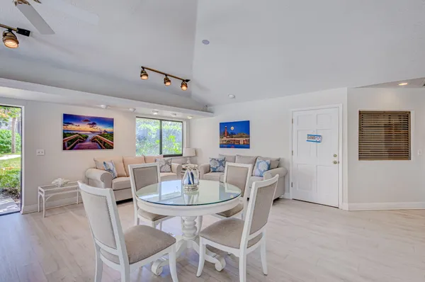 $517,995 | 402 Sea Oats Drive, Unit G, Juno Beach, FL 33408