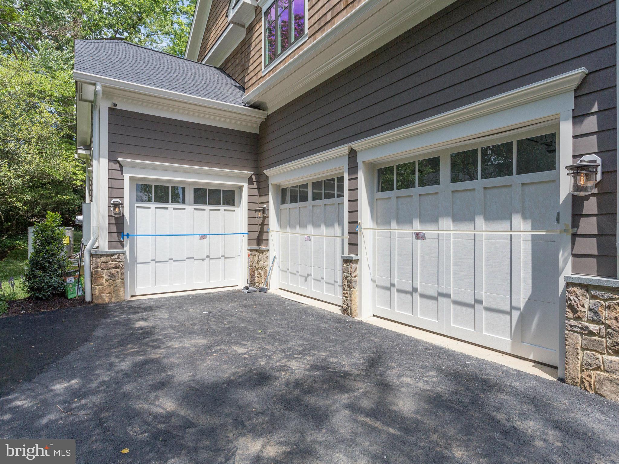 7100 Capitol View Drive McLean, VA 22101 - Photo 2 of 29 3-Car Garage