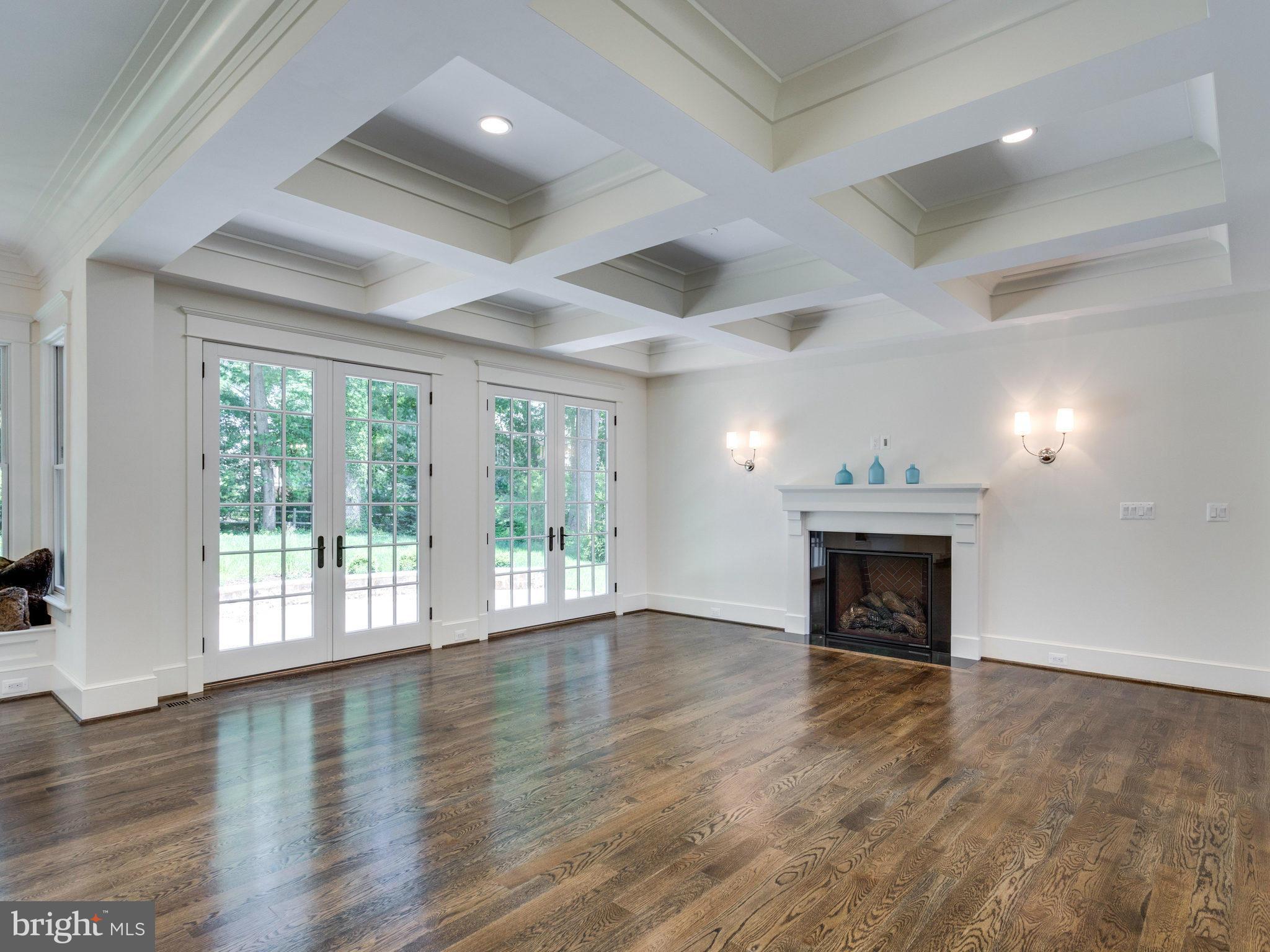 7100 Capitol View Drive McLean, VA 22101 - Photo 11 of 29 Family Room