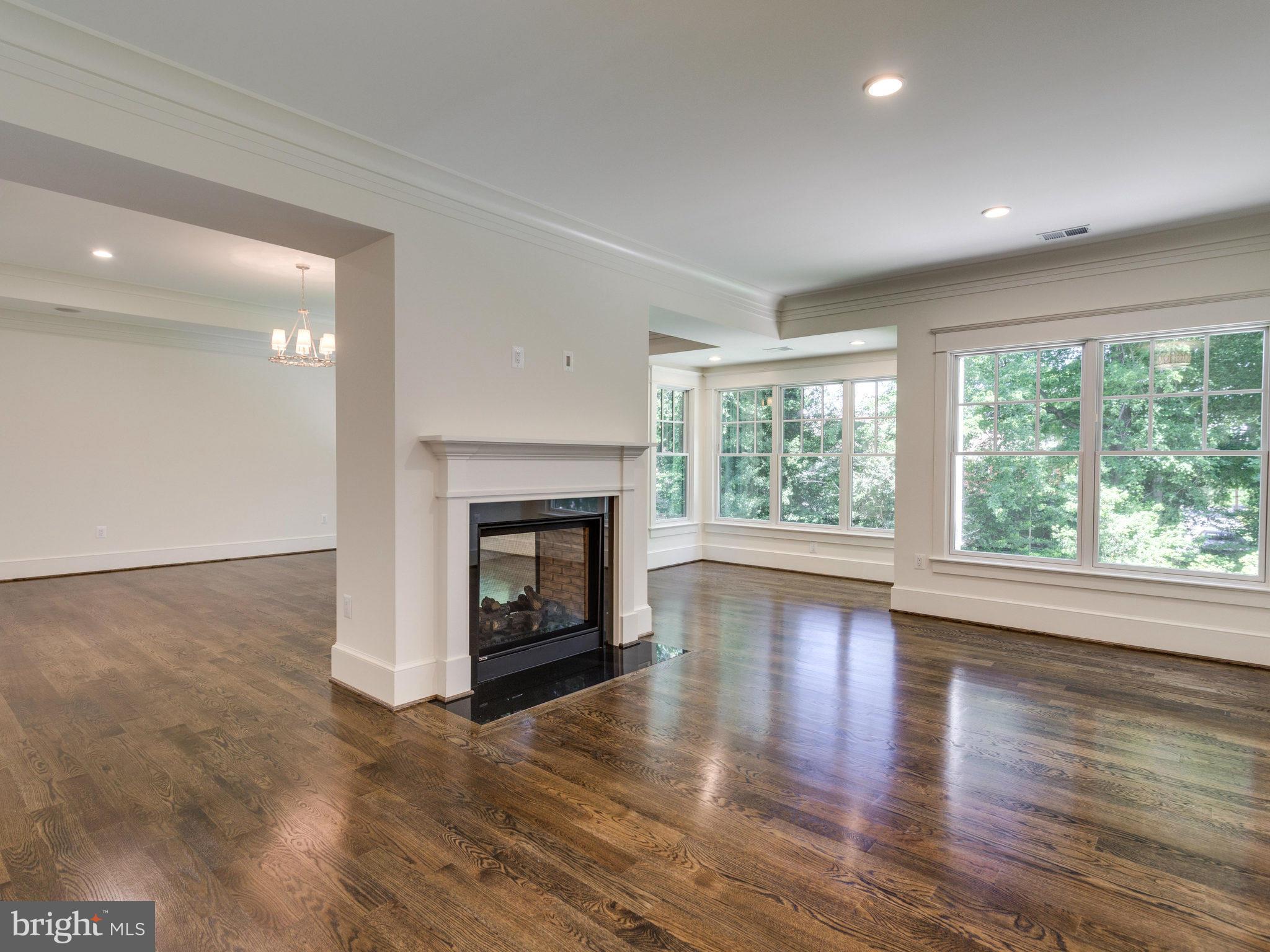 7100 Capitol View Drive McLean, VA 22101 - Photo 15 of 29 Sitting Room at Master Bedroom Suite