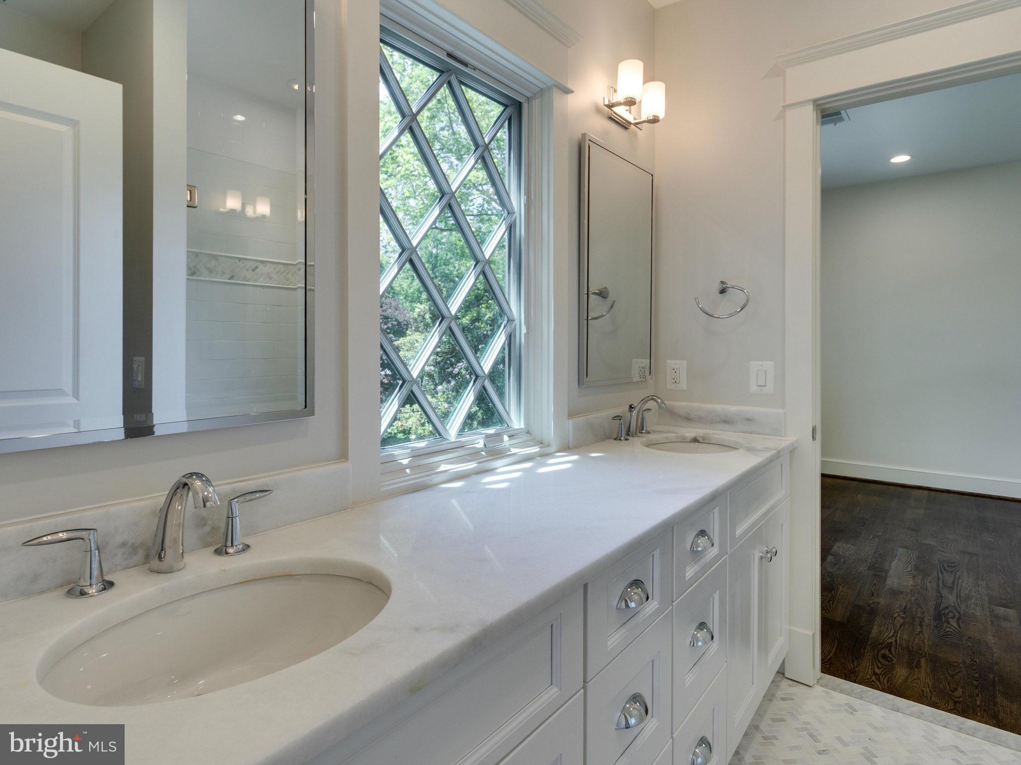 7100 Capitol View Drive McLean, VA 22101 - Photo 24 of 29 Bath