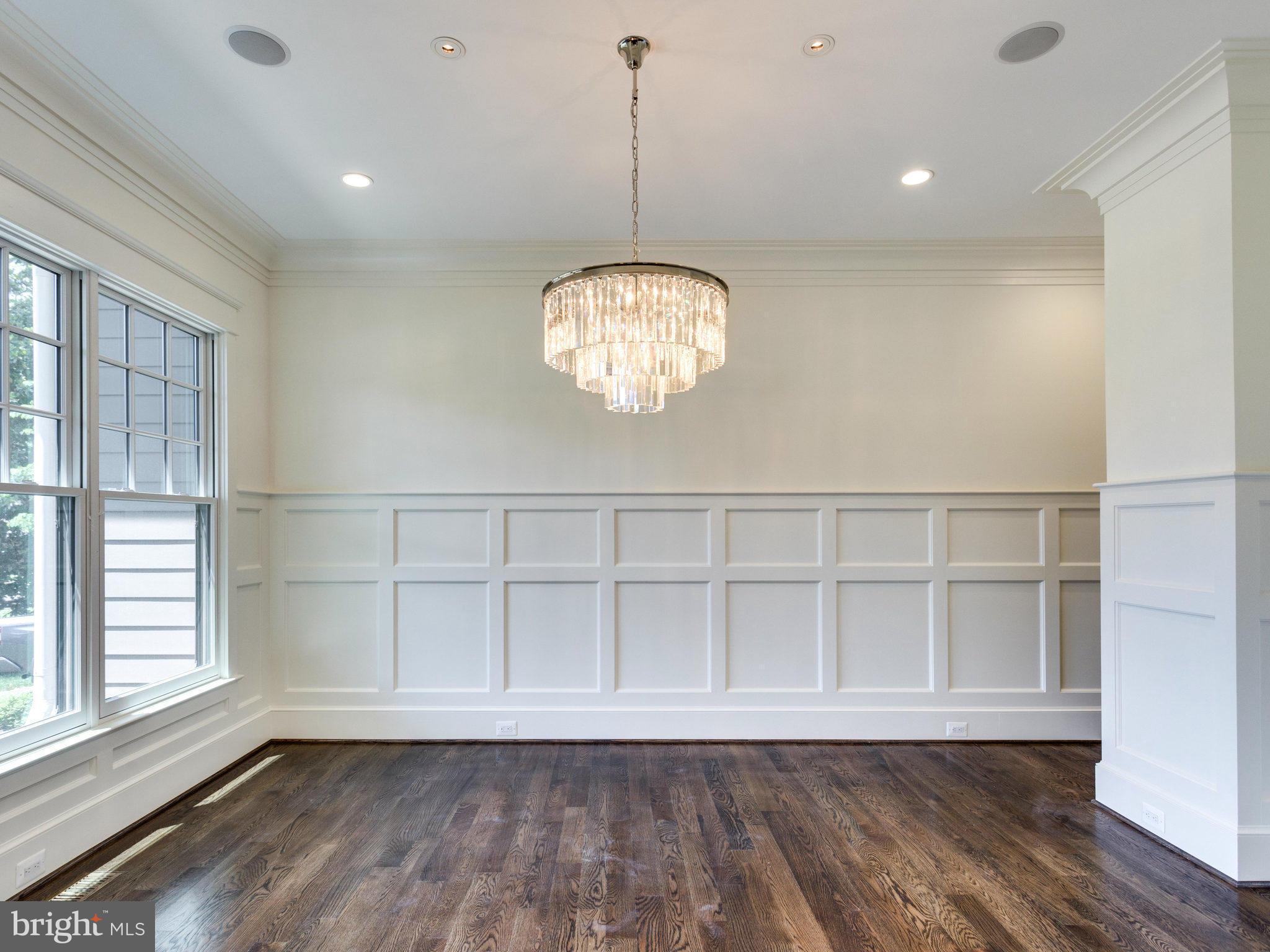 7100 Capitol View Drive McLean, VA 22101 - Photo 4 of 29 Dining Room