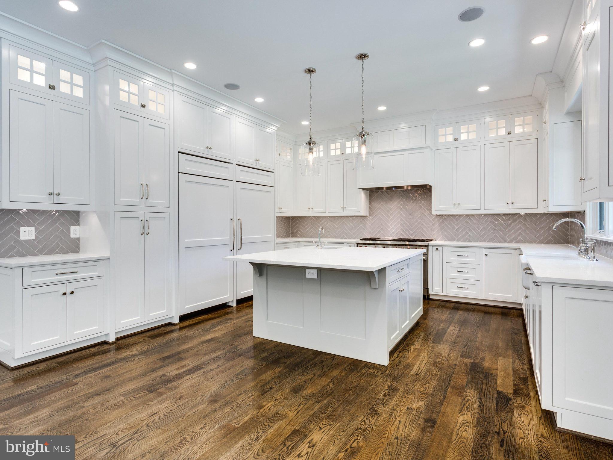 7100 Capitol View Drive McLean, VA 22101 - Photo 8 of 29 Gourmet Kitchen