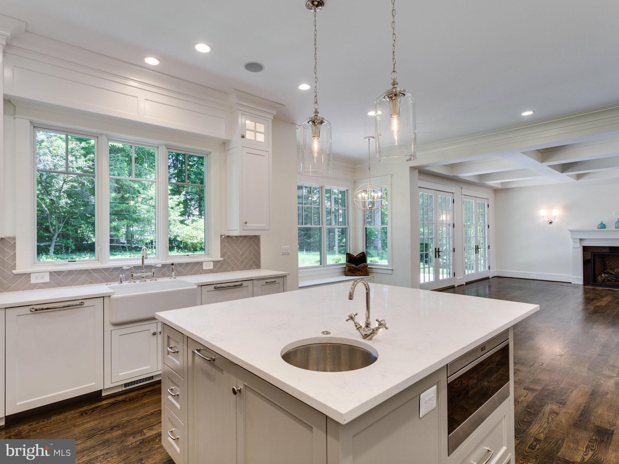 7100 Capitol View Drive McLean, VA 22101 - Photo 9 of 29 Gourmet Kitchen