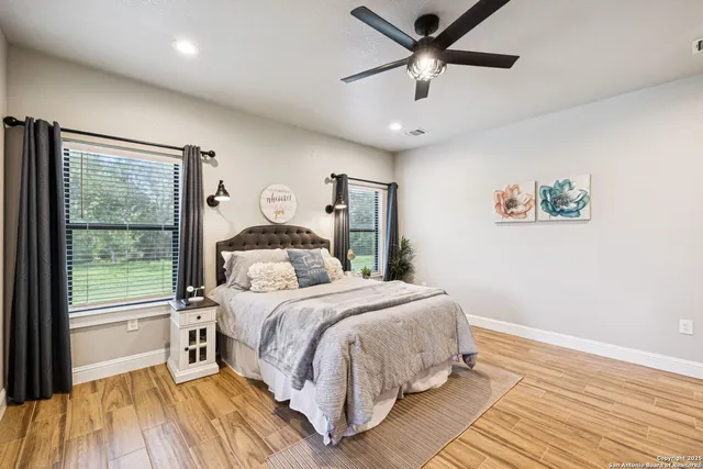 $629,900 | 177 East Short Meadow Drive, Lytle, TX 78052