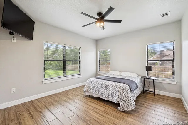 $629,900 | 177 East Short Meadow Drive, Lytle, TX 78052