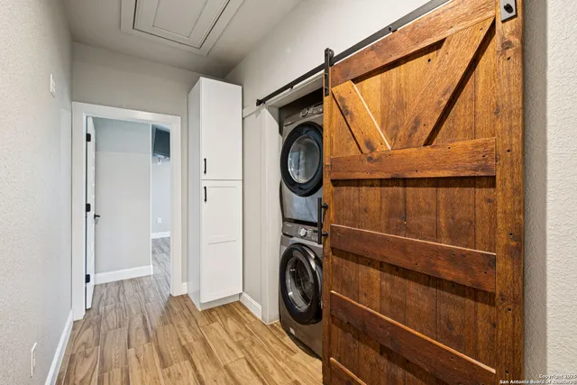 $629,900 | 177 East Short Meadow Drive, Lytle, TX 78052