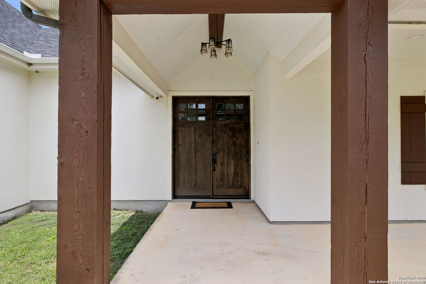 177 East Short Meadow Drive Lytle, TX 78052 - Photo 5 of 63 a view of entryway with a hallway