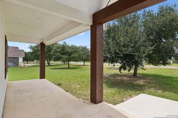 $629,900 | 177 East Short Meadow Drive, Lytle, TX 78052