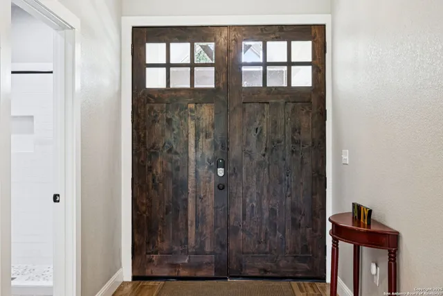 $629,900 | 177 East Short Meadow Drive, Lytle, TX 78052