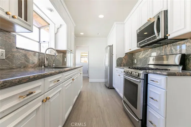 $1,100,000 | 10752 Gerald Avenue, Granada Hills, CA 91344