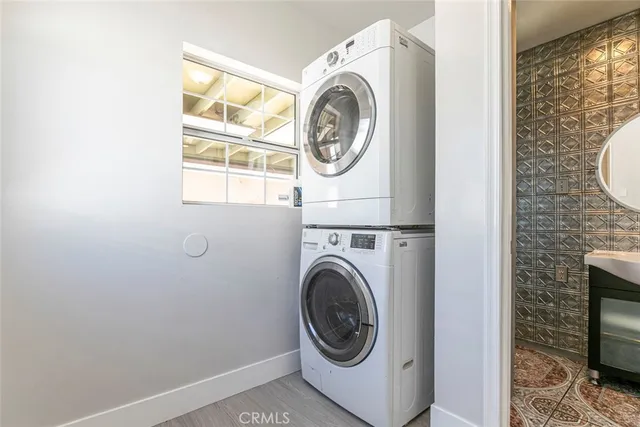 $1,100,000 | 10752 Gerald Avenue, Granada Hills, CA 91344