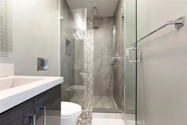 $1,100,000 | 10752 Gerald Avenue, Granada Hills, CA 91344