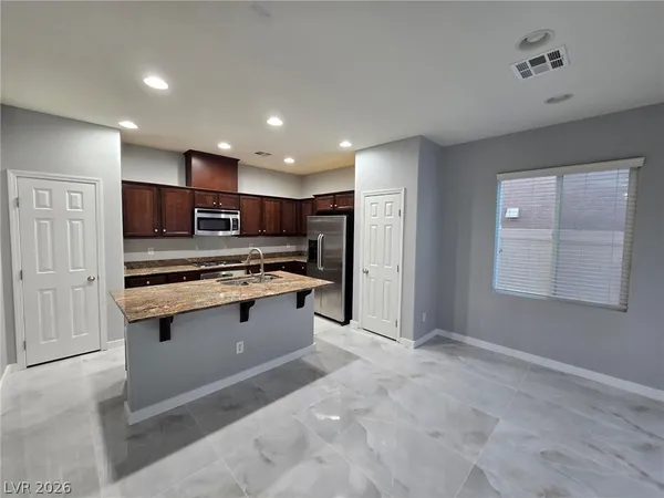 $2,000 | 8140 Misty Horizon Court, Las Vegas, NV 89113