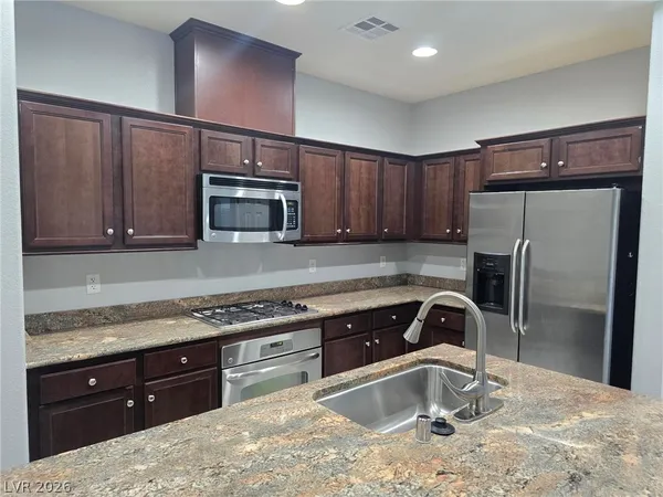 $2,000 | 8140 Misty Horizon Court, Las Vegas, NV 89113