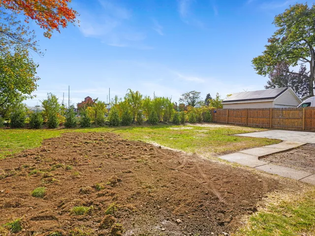 $5,750 | 29 Redfield Road, Fairfield, CT 06824