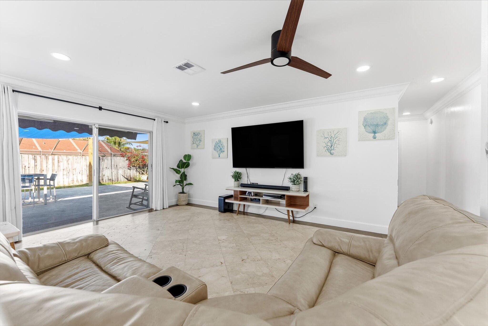 1125 Rhapsody Way Royal Palm Beach, FL 33411 - Photo 7 of 39 05-5