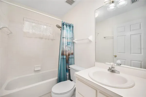 $315,000 | 1047 Northwest 41st Drive, Gainesville, FL 32605