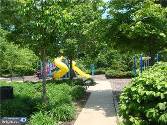 80 Windsor Pond Road Princeton Junction, NJ 08550 - Photo 26 of 33